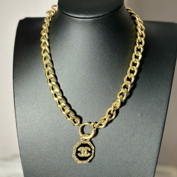 CHANEL Gold Nugget Pendant Necklace | Beautiful CC Pendant & Gold Necklace GUC - Picture 2 of 7